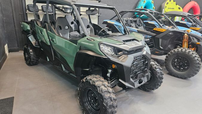 03 Commander 700 Max