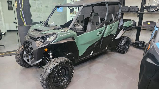 04 Commander 700 Max