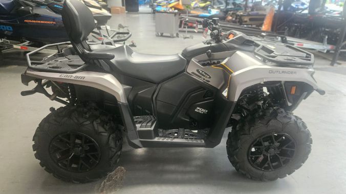 02 Outlander 700 Max XT