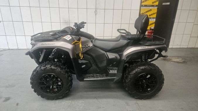 05 Outlander 700 Max XT