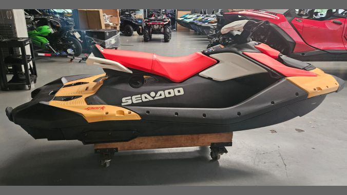 03 Spark Trixx 3Up 2024