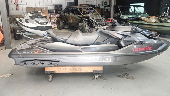 02 Sea Doo RXT X 300 2023