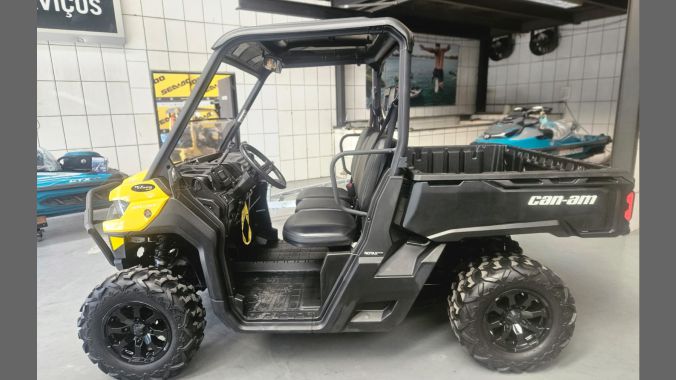 02 Can Am Defender HD7 XT 2023